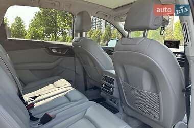 Внедорожник / Кроссовер Audi Q7 2017 в 