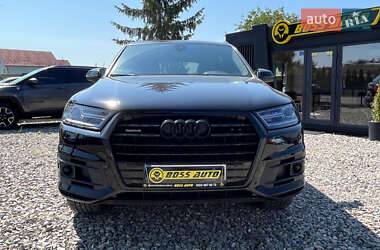 Внедорожник / Кроссовер Audi Q7 2015 в 