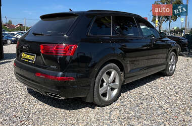 Внедорожник / Кроссовер Audi Q7 2015 в 