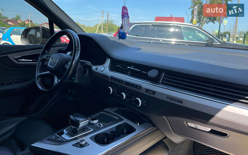 Внедорожник / Кроссовер Audi Q7 2015 в Коломые