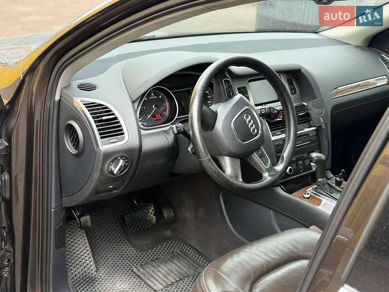 Внедорожник / Кроссовер Audi Q7 2010 в Чернигове