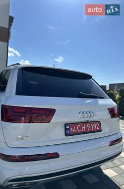 Внедорожник / Кроссовер Audi Q7 2018 в 