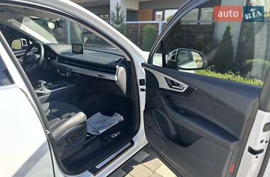 Внедорожник / Кроссовер Audi Q7 2018 в 