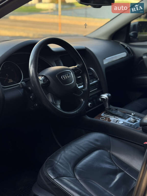 Позашляховик / Кросовер Audi Q7 2014 в Львові