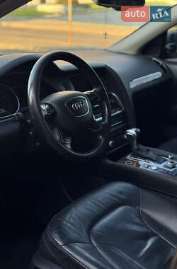 Внедорожник / Кроссовер Audi Q7 2014 в 