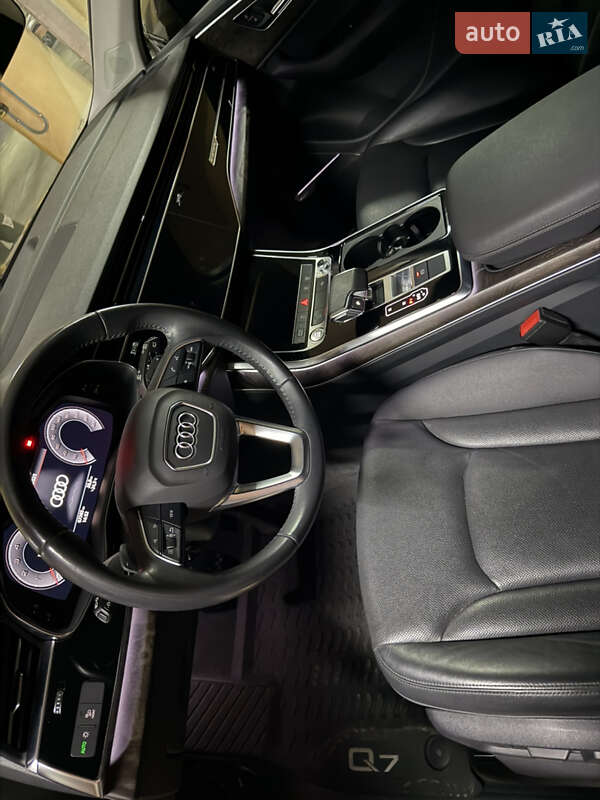 Внедорожник / Кроссовер Audi Q7 2019 в Киеве фото 46 Внедорожник / Кроссовер Audi Q7 2019 в Киеве