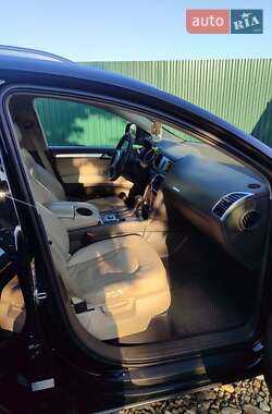 Внедорожник / Кроссовер Audi Q7 2009 в 