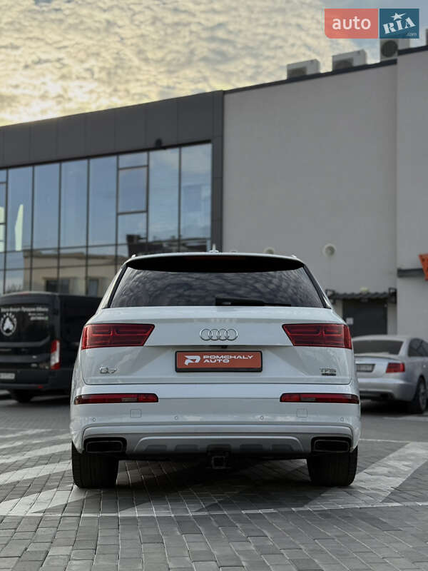 Внедорожник / Кроссовер Audi Q7 2016 в Ровно