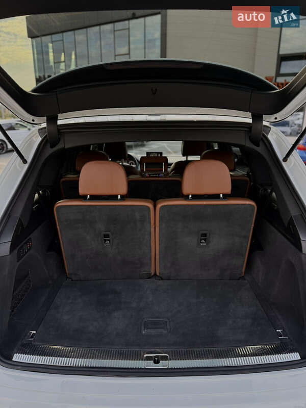 Внедорожник / Кроссовер Audi Q7 2016 в Ровно