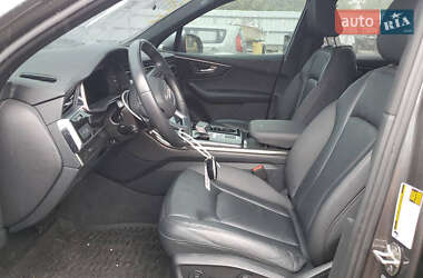 Внедорожник / Кроссовер Audi Q7 2020 в 