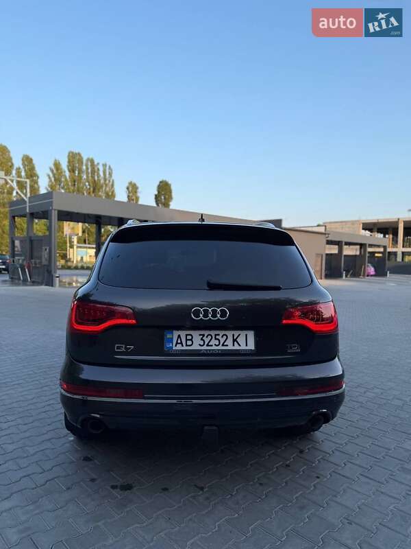 Позашляховик / Кросовер Audi Q7 2011 в Вінниці