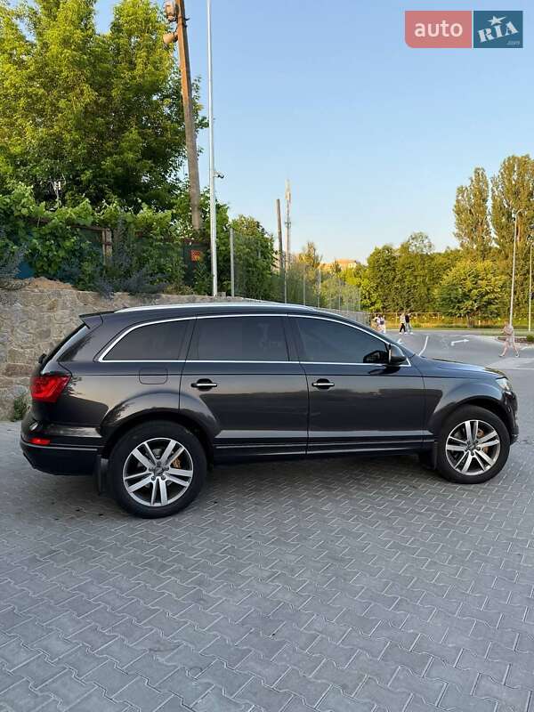 Позашляховик / Кросовер Audi Q7 2011 в Вінниці