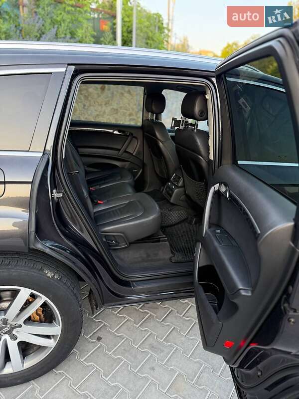 Позашляховик / Кросовер Audi Q7 2011 в Вінниці