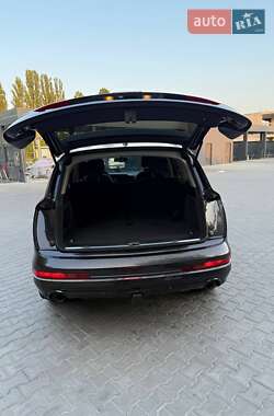 Внедорожник / Кроссовер Audi Q7 2011 в 