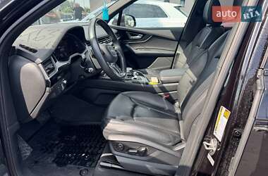 Внедорожник / Кроссовер Audi Q7 2018 в 