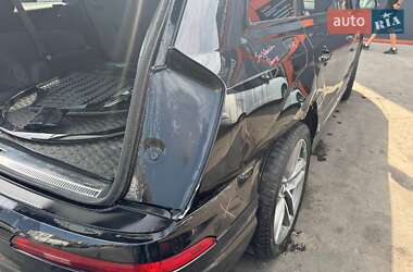 Внедорожник / Кроссовер Audi Q7 2018 в 