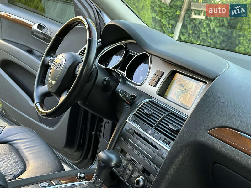 Внедорожник / Кроссовер Audi Q7 2011 в Одессе