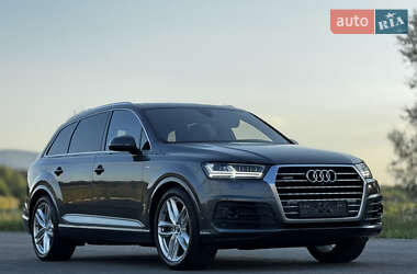 Внедорожник / Кроссовер Audi Q7 2017 в 