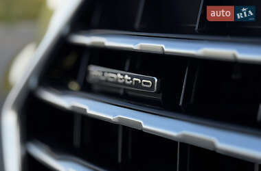 Внедорожник / Кроссовер Audi Q7 2017 в 