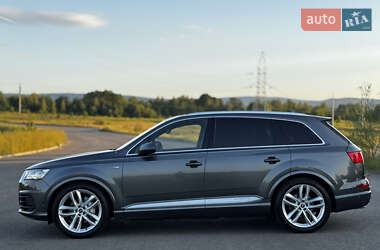 Внедорожник / Кроссовер Audi Q7 2017 в 