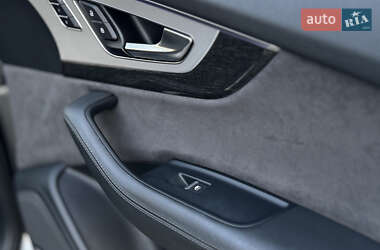 Внедорожник / Кроссовер Audi Q7 2017 в 