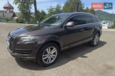 Позашляховик / Кросовер Audi Q7 2011 в 