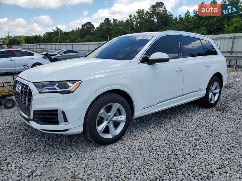Внедорожник / Кроссовер Audi Q7 2021 в 
