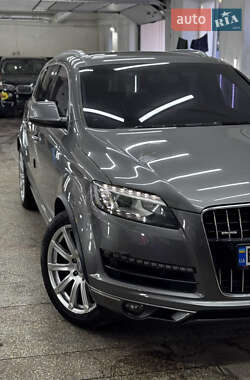 Внедорожник / Кроссовер Audi Q7 2014 в 