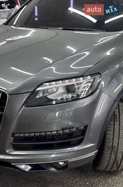 Внедорожник / Кроссовер Audi Q7 2014 в 