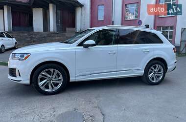 Внедорожник / Кроссовер Audi Q7 2023 в 