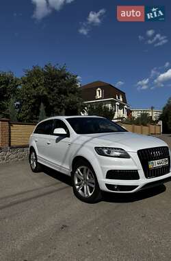 Внедорожник / Кроссовер Audi Q7 2012 в 