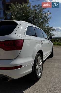 Внедорожник / Кроссовер Audi Q7 2012 в 