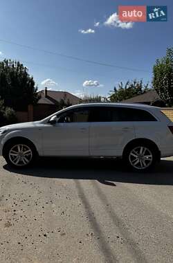 Внедорожник / Кроссовер Audi Q7 2012 в 
