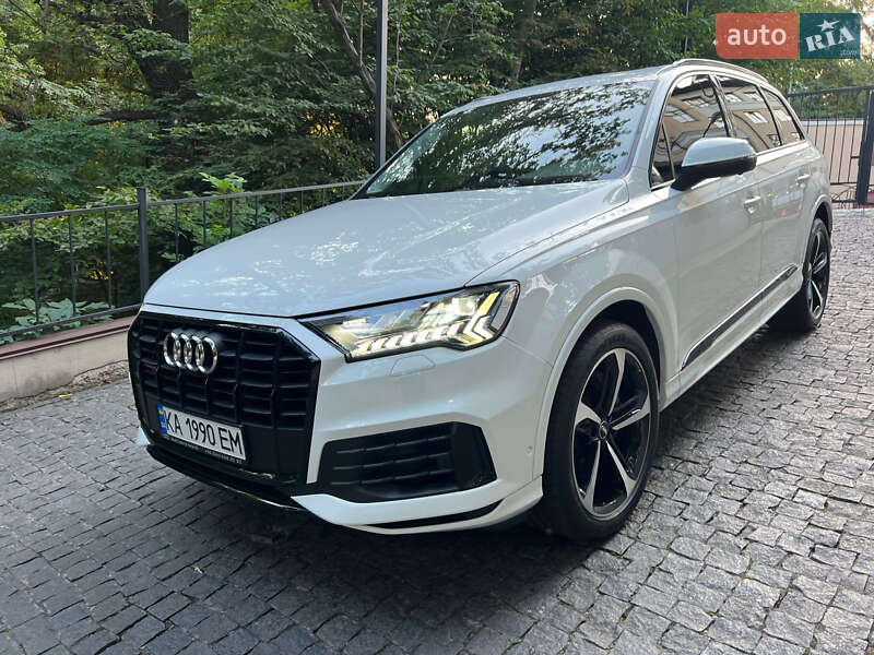Позашляховик / Кросовер Audi Q7 2019 в Києві фото 16 Позашляховик / Кросовер Audi Q7 2019 в Києві