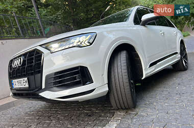 Внедорожник / Кроссовер Audi Q7 2019 в 