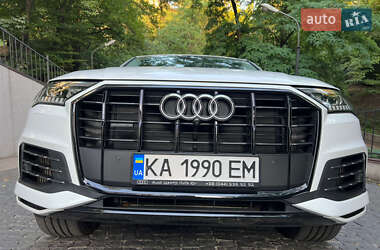 Внедорожник / Кроссовер Audi Q7 2019 в 