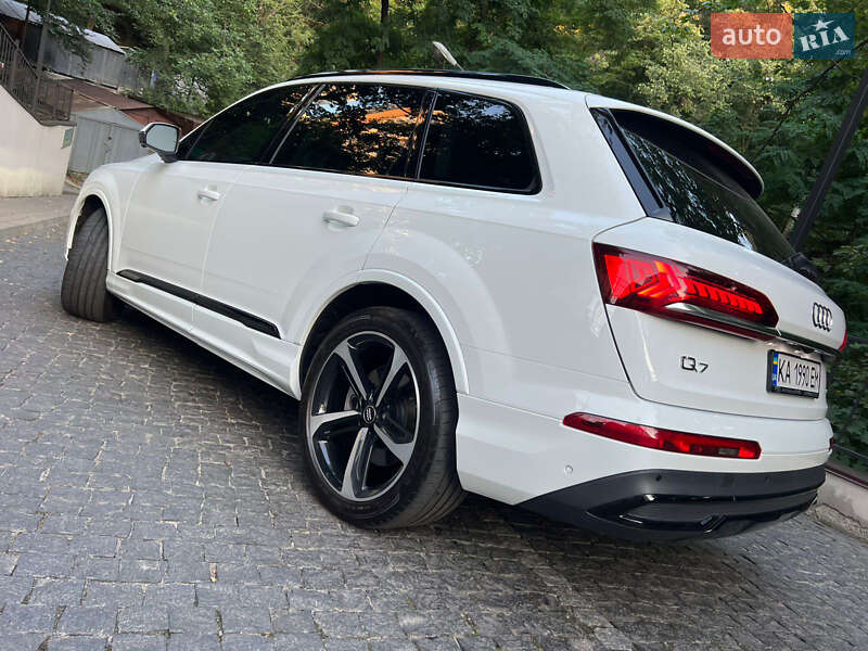Позашляховик / Кросовер Audi Q7 2019 в Києві фото 68 Позашляховик / Кросовер Audi Q7 2019 в Києві