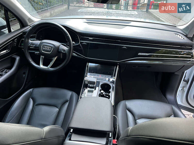 Позашляховик / Кросовер Audi Q7 2019 в Києві фото 100 Позашляховик / Кросовер Audi Q7 2019 в Києві