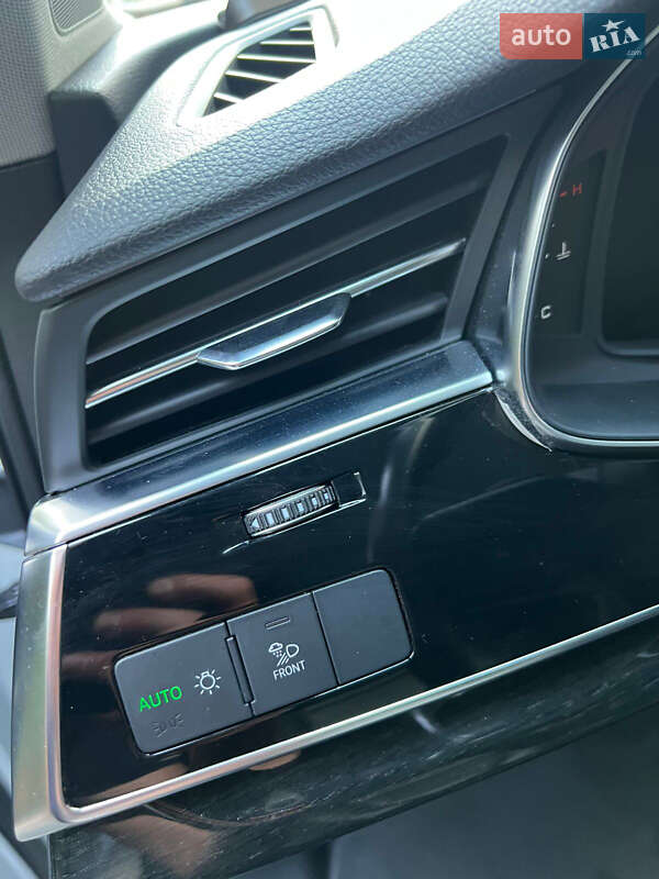 Позашляховик / Кросовер Audi Q7 2019 в Києві фото 110 Позашляховик / Кросовер Audi Q7 2019 в Києві