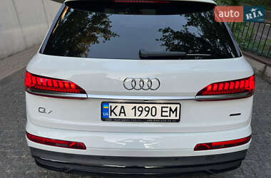 Внедорожник / Кроссовер Audi Q7 2019 в 