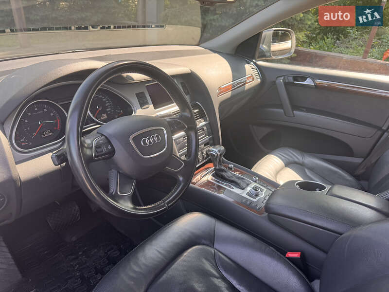 Позашляховик / Кросовер Audi Q7 2012 в Києві