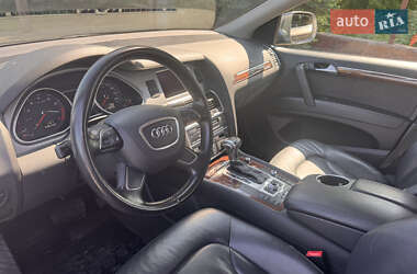 Позашляховик / Кросовер Audi Q7 2012 в 