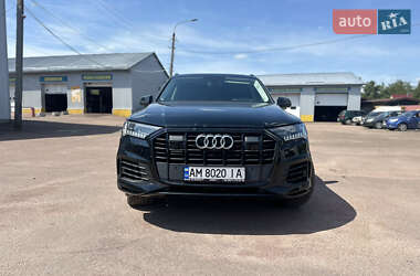 Внедорожник / Кроссовер Audi Q7 2020 в 