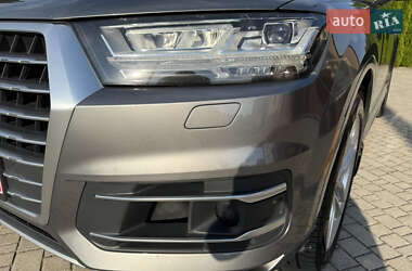 Внедорожник / Кроссовер Audi Q7 2017 в 