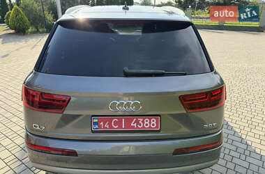 Внедорожник / Кроссовер Audi Q7 2017 в 
