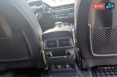 Внедорожник / Кроссовер Audi Q7 2018 в 