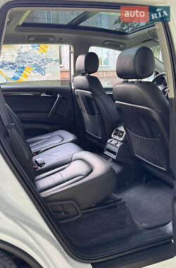 Внедорожник / Кроссовер Audi Q7 2013 в 