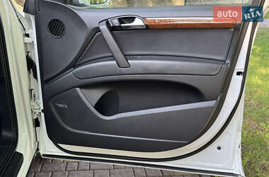 Внедорожник / Кроссовер Audi Q7 2013 в 