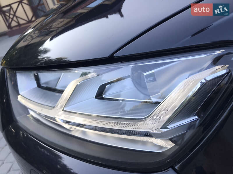 Позашляховик / Кросовер Audi Q7 2015 в Луцьку