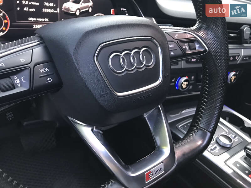 Позашляховик / Кросовер Audi Q7 2015 в Луцьку